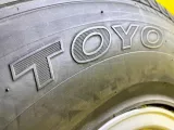 Колеса на дисках Toyota 6x139.7 c шинами Toyo 265/70R15