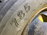 Колесо на диске Камаз 8x275 c шиной Hilo 245/70R19.5 Колесо на диске Камаз 8x275 c шиной Hilo 245/70R19.5