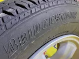 Шина Bridgestone 205/70R16 Шина Bridgestone 205/70R16