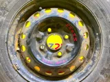 Колесо на диске Nissan 4x114.3 c шиной Toyo 165/80R14
