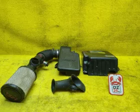 корпус воздушного фильтра CHEVROLET/GMC/GENERAL MOTORS/BUICK TRAILBLAZER/ENVOY/RAINIER 2002 корпус воздушного фильтра CHEVROLET/GMC/GENERAL MOTORS/BUICK TRAILBLAZER/ENVOY/RAINIER 2002