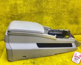бардачок между сиденьями INFINITI/NISSAN QX56 2004/Цвет G10 - LIQUID ONYX бардачок между сиденьями INFINITI/NISSAN QX56 2004/Цвет G10 - LIQUID ONYX