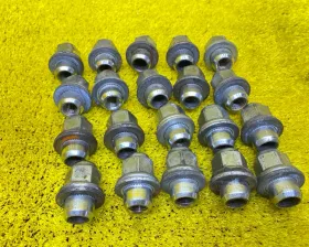 гайка на колесо TOYOTA AQUA/PRIUS C 2012/Цвет 1F7 гайка на колесо TOYOTA AQUA/PRIUS C 2012/Цвет 1F7