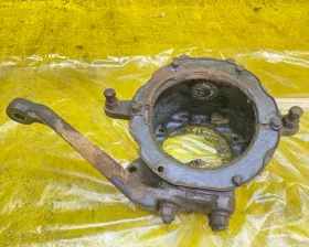 Поворотный кулак Toyota