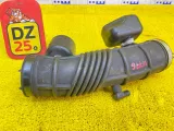 Патрубок воздушного фильтра Suzuki Escudo 2009 1388079K00 TDB4W N32A, передний
