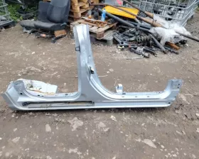 порог кузова TOYOTA TANK/ROOMY/THOR/JUSTY 2017/Цвет S28