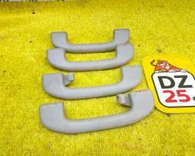 Ручка в салоне Nissan