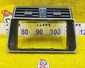 консоль магнитофона Toyota LAND CRUISER PRADO 2020/Цвет 218