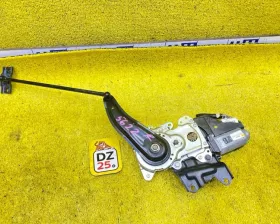 доводчик двери пятой TOYOTA ALPHARD/VELLFIRE 2010/Цвет 1G3