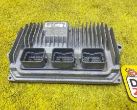 блок управления двс HONDA VEZEL 2014