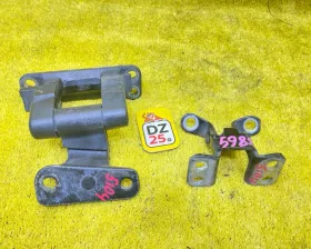 Петли двери багажника Toyota