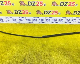 молдинг лобового стекла TOYOTA LAND CRUISER PRADO 2003/Цвет 070