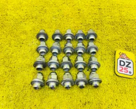 гайка на колесо Toyota RAV4 2001/Цвет 1D4