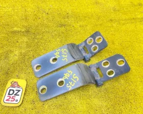 Петли двери багажника Toyota