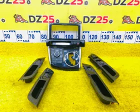 консоль магнитофона TOYOTA WISH 2012/Цвет 070