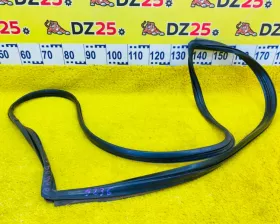 Молдинг лобового стекла TOYOTA