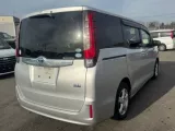 Бачок стеклоомывателя Toyota Noah 2014/Цвет 1F7 8531528340 ZWR80G 2ZRFXE, передний