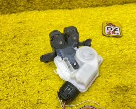 замок 5-й двери Toyota COROLLA FIELDER 2013