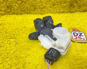 замок 5-й двери Toyota COROLLA FIELDER 2013