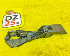 Замок капота