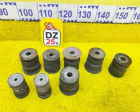 подушка кузова TOYOTA HILUX SURF 2003/Цвет 1D4 подушка кузова TOYOTA HILUX SURF 2003/Цвет 1D4