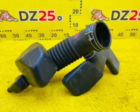 патрубок воздушного фильтра TOYOTA HILUX SURF 2003/Цвет 1D4