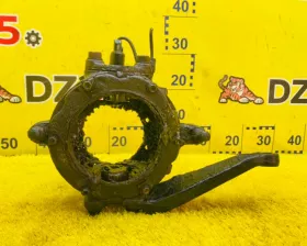 Поворотный кулак TOYOTA