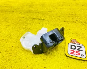 Замок 5-й двери Toyota