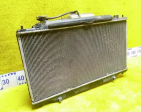 Радиатор основной Mazda