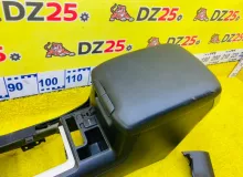 Бардачок между сиденьями TOYOTA LAND CRUISER PRADO 2018 5891060240C0 GDJ150W/GDJ150R/GDJ150L/GDJ150/GDJ151W/GDJ151/GDJ155L/GDJ155R/GDJ155/GRJ150W/GRJ150L/GRJ150/GRJ151W/GRJ151/GRJ152/KDJ150/KDJ150L/KDJ155/TRJ150W/TRJ150L/TRJ150/TRJ152/TRJ155 1GDFTV, перед
