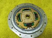 Диск сцепления TOYOTA RAV4/HARRIER/VENZA 2020 3127033030 AXAH54/AXAH54L/AXAP54R/AXAH52/AXAH52L/AXAA52/AXAA52L/AXAA54/AXAA54L/AXUH80/AXUH80R/AXUH85 A25AFXS, передний