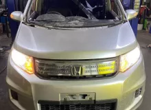 Лобовина двс HONDA FREED SPIKE/FREED/CIVIC 2011/NH704M 11410RW0000 GP3/FB4 LEA, передняя