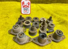 Подушка кузова TOYOTA LAND CRUISER ЛЕВЫЙ|ПРАВЫЙ|1997 5220160020 HDJ81V/HDJ81/FJ80G/FZJ80G/FZJ80/HZJ81V/HZJ80 1HDFT
