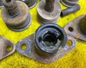 Подушка кузова Toyota