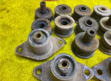 Подушка кузова TOYOTA LAND CRUISER ЛЕВЫЙ|ПРАВЫЙ|1997 5220160020 HDJ81V/HDJ81/FJ80G/FZJ80G/FZJ80/HZJ81V/HZJ80 1HDFT