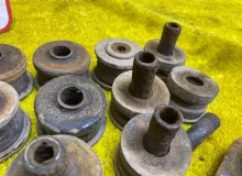 Подушка кузова TOYOTA LAND CRUISER ЛЕВЫЙ|ПРАВЫЙ|1997 5220160020 HDJ81V/HDJ81/FJ80G/FZJ80G/FZJ80/HZJ81V/HZJ80 1HDFT