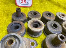 Подушка кузова TOYOTA LAND CRUISER ЛЕВЫЙ|ПРАВЫЙ|1997 5220160020 HDJ81V/HDJ81/FJ80G/FZJ80G/FZJ80/HZJ81V/HZJ80 1HDFT