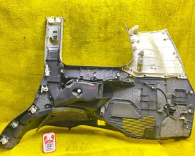 Обшивка багажника Toyota