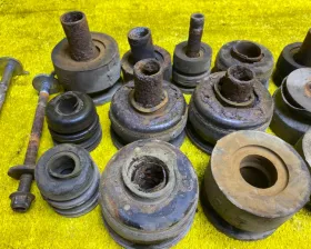 Подушка кузова TOYOTA