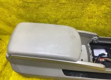 Бардачок между сиденьями INFINITI QX56 2004/Цвет G10 - LIQUID ONYX 969507S609 JA60 VK56DE, передний