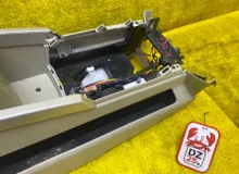 Бардачок между сиденьями INFINITI QX56 2004/Цвет G10 - LIQUID ONYX 969507S609 JA60 VK56DE, передний