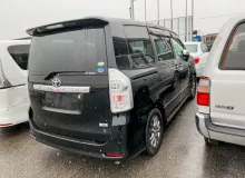 Коврики комплект TOYOTA VOXY ЛЕВЫЙ|ПРАВЫЙ|ПЕРЕДНИЙ|ЗАДНИЙ|2012 5854028B80B3 ZRR70W/ZRR70G/ZRR70/ZRR75G/ZRR75W/ZRR75 3ZRFAE