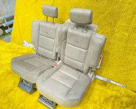 Сидение NISSAN
