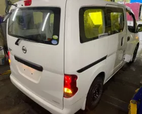 Брызговик Nissan
