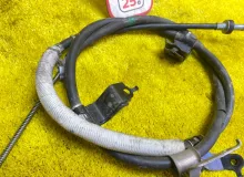 Тросик ручника TOYOTA LAND CRUISER PRADO 2017-2023 4642060112 TRJ150W/TRJ150L/TRJ150/TRJ152/TRJ155/GDJ150W/GDJ150R/GDJ150L/GDJ150/GDJ151W/GDJ151/GDJ155L/GDJ155R/GDJ155/GRJ150W/GRJ150L/GRJ150/GRJ151W/GRJ151/GRJ152/KDJ150/KDJ150L/KDJ155 2TRFE, задний правый