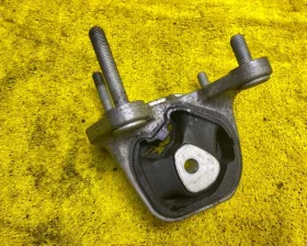 Подушка двигателя TOYOTA
