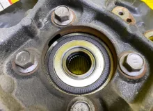 Ступица LEXUS RX200T/RX450H/RX450HL/RX350/RX300 2018-2023/ЦВЕТ 085 4241048061 AGL25W/AGL25L/AGL25R/GYL25W/GYL25L/GYL26W/GYL26L/GYL26/GGL25W/GGL25L/GGL25R/GGL26W/GGL26L/GGL26R 8ARFTS, задняя правая