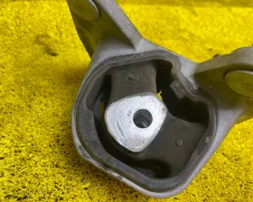 Подушка двигателя TOYOTA
