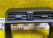 Консоль магнитофона TOYOTA LAND CRUISER PRADO 2017-2024 5542060160 TRJ150W/TRJ150L/TRJ150/TRJ152/TRJ155/GDJ150W/GDJ150R/GDJ150L/GDJ150/GDJ151W/GDJ151/GDJ155L/GDJ155R/GDJ155/GRJ150W/GRJ150L/GRJ150/GRJ151W/GRJ151/GRJ152/KDJ150/KDJ150L/KDJ155 2TRFE, передний