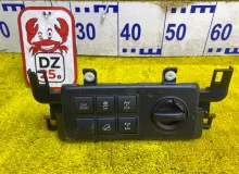 Кнопка включения 4WD TOYOTA LAND CRUISER PRADO 2017-2023 8422360090 GDJ150W/GDJ150R/GDJ150L/GDJ150/GDJ151W/GDJ151/GDJ155L/GDJ155R/GDJ155/GRJ150W/GRJ150L/GRJ150/GRJ151W/GRJ151/GRJ152/KDJ150/KDJ150L/KDJ155/TRJ150W/TRJ150L/TRJ150/TRJ152/TRJ155 1GDFTV, передн